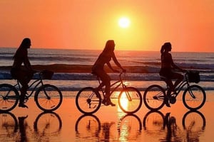 Vandsports eventyr i Alicante: SUP, kajak og snorkling!