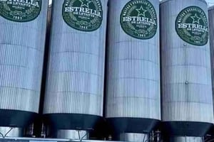 Besuch einer Bierfabrik in Murcia mit Verkostung und Tapas inklusive Transfer