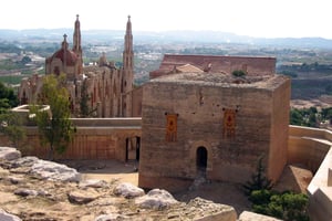 Visita Novelda con degustazione di vini locali