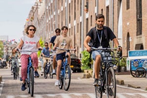 Amsterdam Bike Tour in Small Group + Optional Canal Cruise