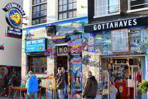 Amsterdam: Coffee Shops Walking Tour