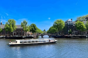 Amsterdam: Luxury Light Festival Cruise with Live Commentary