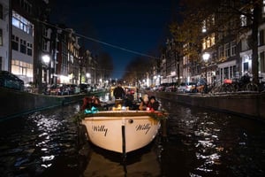 Amsterdam: Light Festival Open Boat Cruise