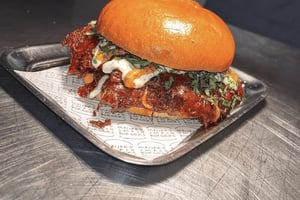 Amsterdam: Maijard 3-retters meny og utelivsbillett