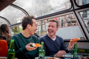 Amsterdam: Pizzacruise med New York Pizza & Drinks