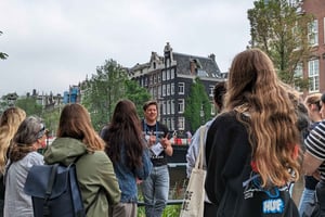 Amsterdam: small group tour: History, humor & hidden gems