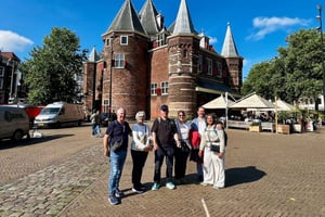 Amsterdam: Small Group Walking Tour with Fun Guide
