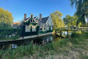 Amsterdam: Zaanse Schans Windmills Guided Tour