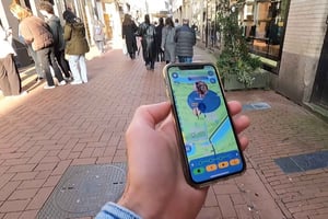 Coffeeshops Walking Tour with Smartphone App