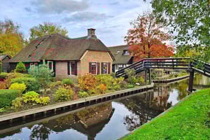 Amsterdam: Giethoorn, Zaandam & Zaanse Schans Tour w/ Pickup