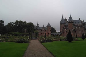 Von Amsterdam aus: Muiderslot und De Haar Castle Tour
