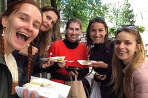 Twoja własna Amsterdam: Co trzeba zjeść. Odkrywanie kuchni holenderskiej!