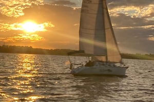 Buenos Aires: giro in barca a vela, vista speciale della città e pranzo a bordo