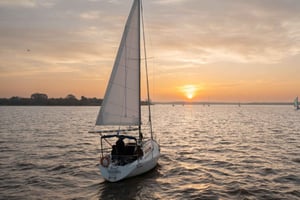 Sejltur i Buenos Aires ved solnedgang