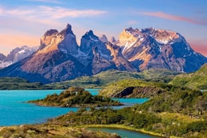 EL CALAFATE: ¡Conoce las Torres del Paine en Chile !