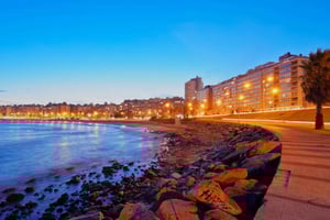 Færge fra/til Colonia & busbilletter til/fra Montevideo