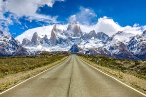 Vanuit El Calafate: El Chalten dagvullende tour en korte wandeling