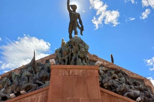 A partir de Salta: Excursão a Humahuaca + Hornocal «Rota das Cores e Alturas»