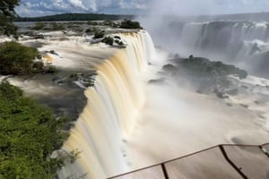 Iguazu Falls: 2-dagars kombinationsresa till Argentina/Brasilien/Fågelpark