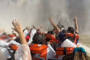 Die Iguazu-Fälle: Gran Aventura Bootstour und Argentinische Wasserfälle Tour