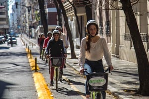 Buenos Aires: North or South Buenos Aires Bike Tour