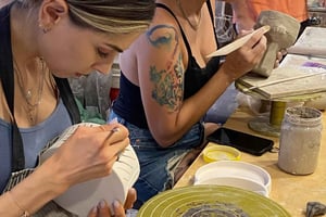 Atene: crea una tazza in ceramica in un laboratorio di ceramica