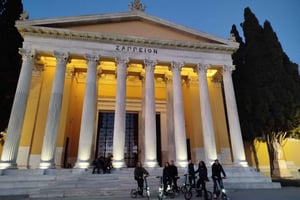 Atenas: Descubra a cidade em um tour noturno de bicicleta elétrica