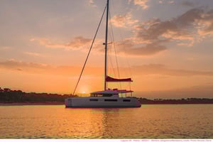 Athens: Half-Day Sunset Catamaran Cruise with Meal & Drinks