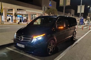Athen: Mercedes V-Class Extra Long fra/til flyplasstransport