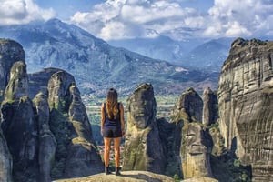 Афины: Однодневная экскурсия по Метеорам на испанском языке с живым гидом и обедом