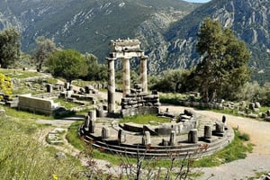 Mystic Delphi Private Tour