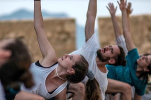 Yoga mitico e meditazione ad Atene all'alba e al tramonto
