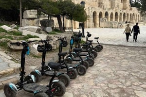 Antika Aten med eldriven ATV-scooter