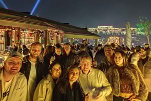 Athens: Rooftop Pub Crawl w/ Acropolis Views & Party