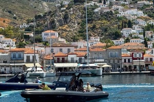 Ateenasta Hydraan: yksityinen luksusjahtikierros