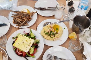 Athens: Traditional Greek food tour in hidden spots