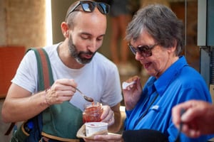 Athens: Walking Food Tour with Wine Tasting and Dinner