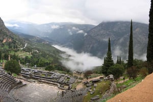 Athens: Small-Group Day Trip Tour to Delphi
