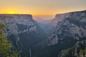 Explore Zagori & Vikos Gorge: 5-Day Hiking Tour from Athens