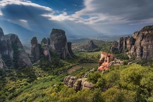 Desde Atenas: Excursión de 2 días a Delfos, Meteora y las Termópilas