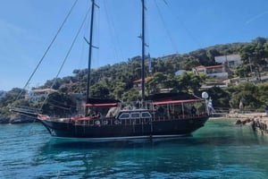 A partir de Atenas: cruzeiro de dia com tudo incluído para 3 ilhas