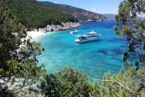 Fra Kefalonia: Båttur til Ithaca med svømming