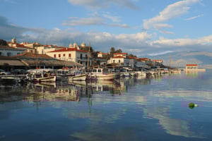 プライベート・ラグジュアリーツアー：デルフィ、イテアとギャラクシディの魅力