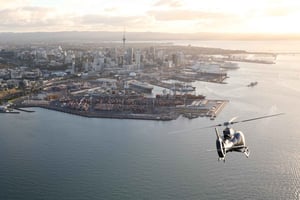 Auckland: 20-minutowy lot widokowy helikopterem – miasto i wulkany
