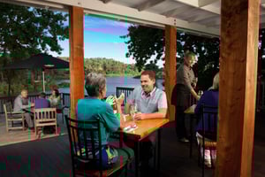 Auckland: Scenic Boat Cruise to the Riverhead Tavern