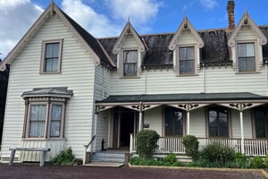 Half-Day Tour - EAST AUCKLAND Explorer & Scenic Ferry Return