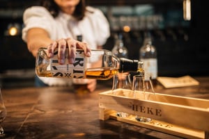 Waiheke Island: Heke Brewery/Distillery guidet smaking