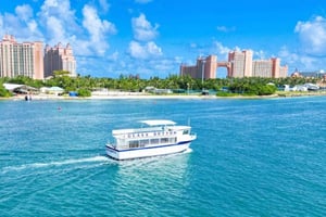 Nassau: Tour con fondo di vetro e snorkeling della barriera corallina
