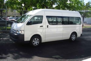 Nassau Roundtrip Airport Transfer to Paradise Island