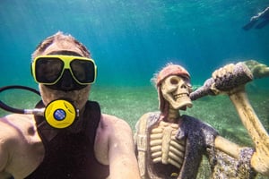 Nassau: Rejs na wyspę z nurkowaniem SNUBA i bahamskim lunchem